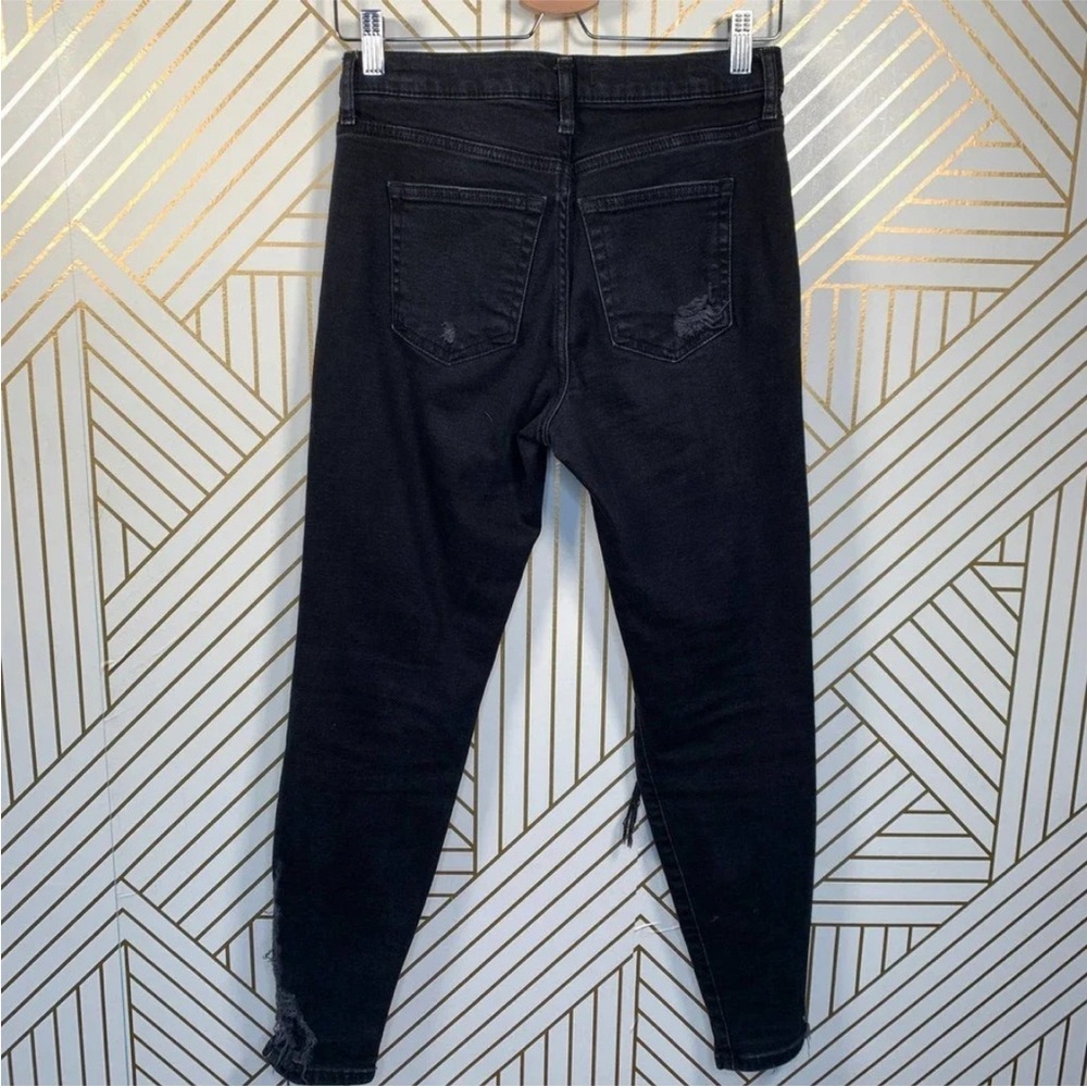 Free People Black About a Girl Ripped‎ HighRise Crop Jean size 30 - Picture 9 of 16